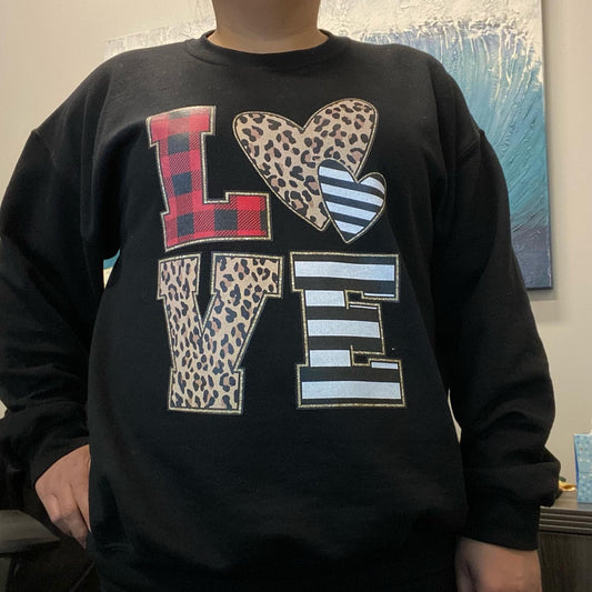 LOVE SWEATSHIRT