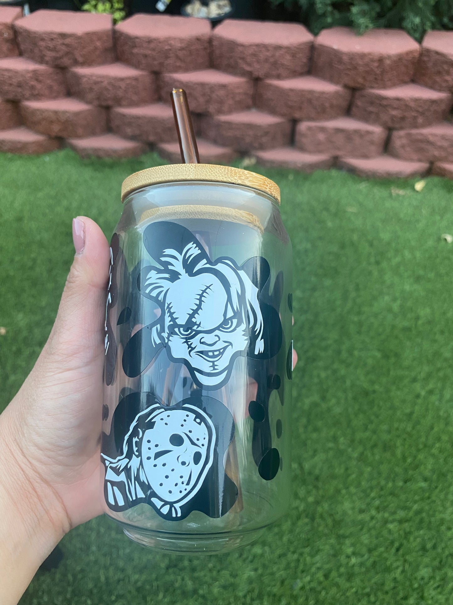 HORROR MOVIES CAN GLASS