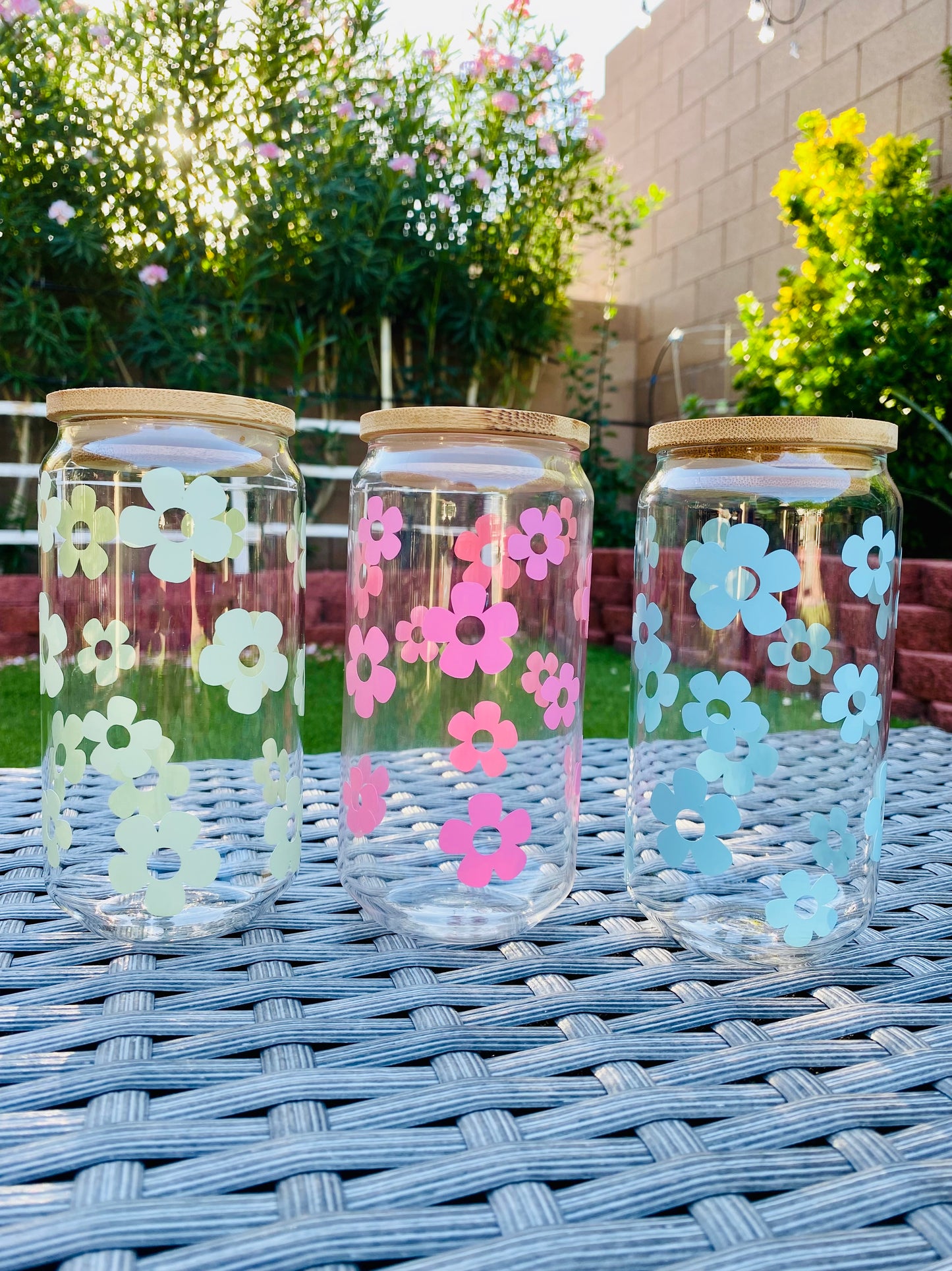 RETRO DAISY FLOWERS CAN GLASS